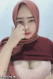 Belahan Meki Akhwat Dada Montok