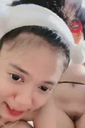 Pasangan Lesbian yang Cantik Saling Jilat
