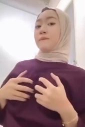 Selingkuhanku Seorang Hot Mom Imut Kesepian