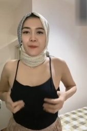 Tante Yessi Jilbab Cantik Pacaran Sama Brondong