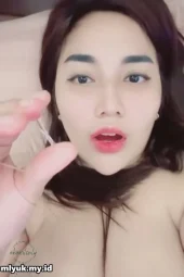 Mamih Jones Digeterin Vibrator Keluar Lendir
