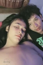 Kencan Pertama Cuddling Di Kos