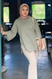 Boking Mahasiswi Jilbab Manis Isty
