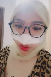 Sugar Daddy Dipijitin Cewek Simpanan Berhijab