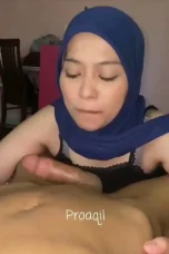 Binor Jilbab Biru Selingkuh Dengan Tetangganya