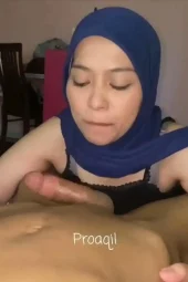 Binor Jilbab Biru Selingkuh Dengan Tetangganya