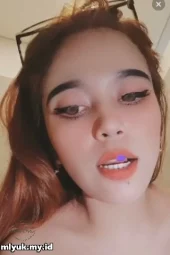 LC Pemandu Lagu Colmek Di Toilet Mess