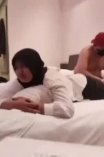 Bayar Cewek Jilbab Penjaga Warung Buat Dientot 3Some